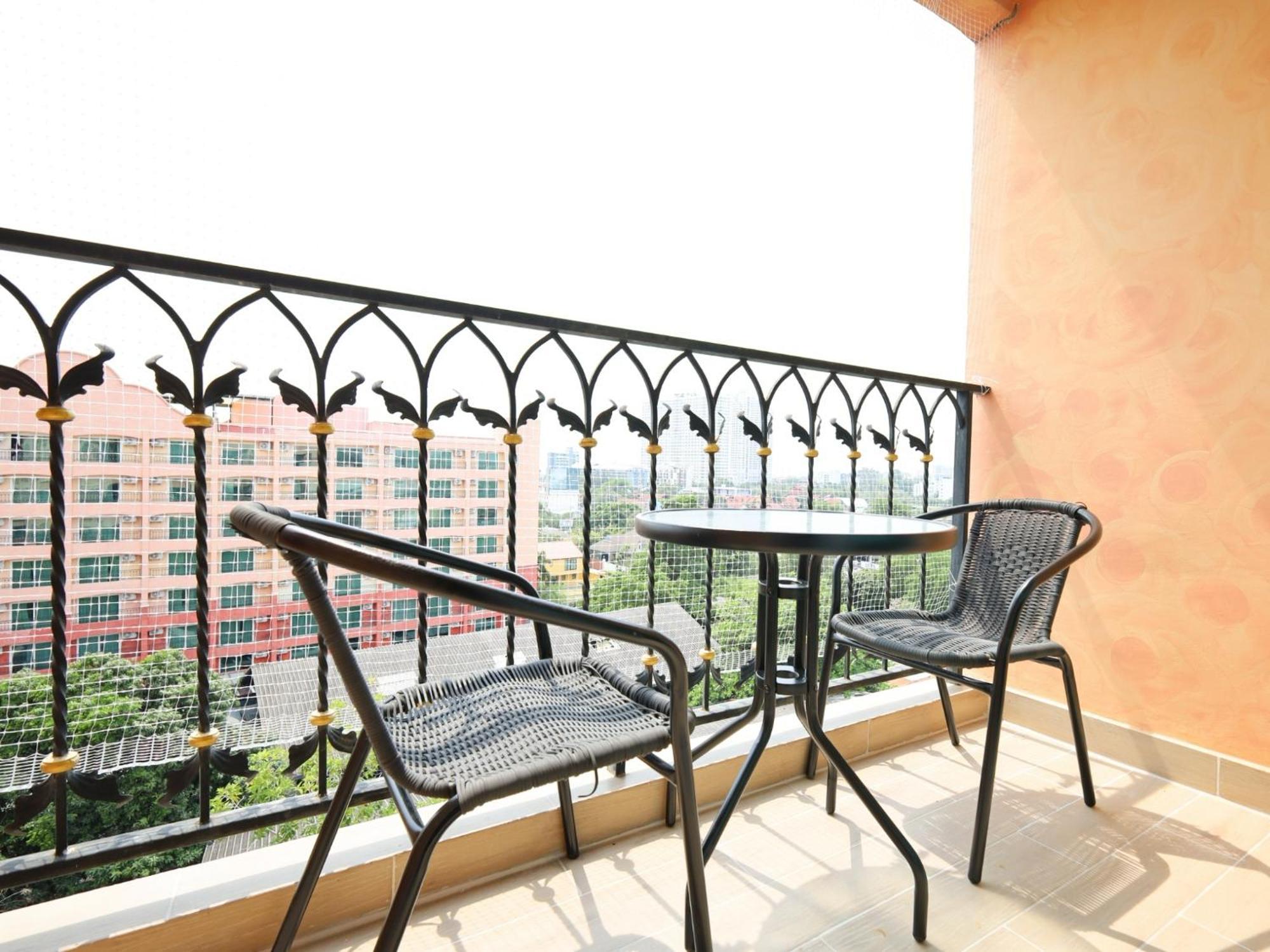 Seven Seas Condo Resort By Jay Jay Haat Jomtien Eksteriør bilde